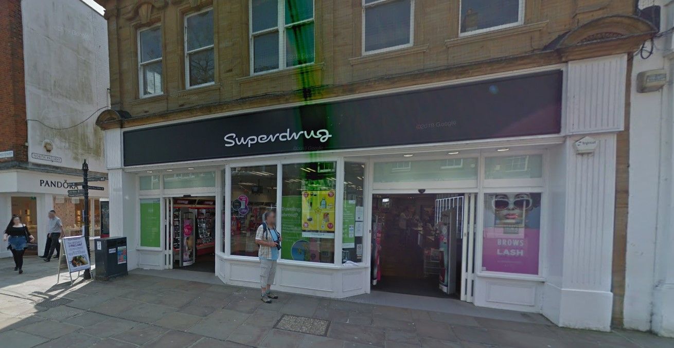 superdrug-security-guard-handcuffed-boy-after-colleague-head-butted